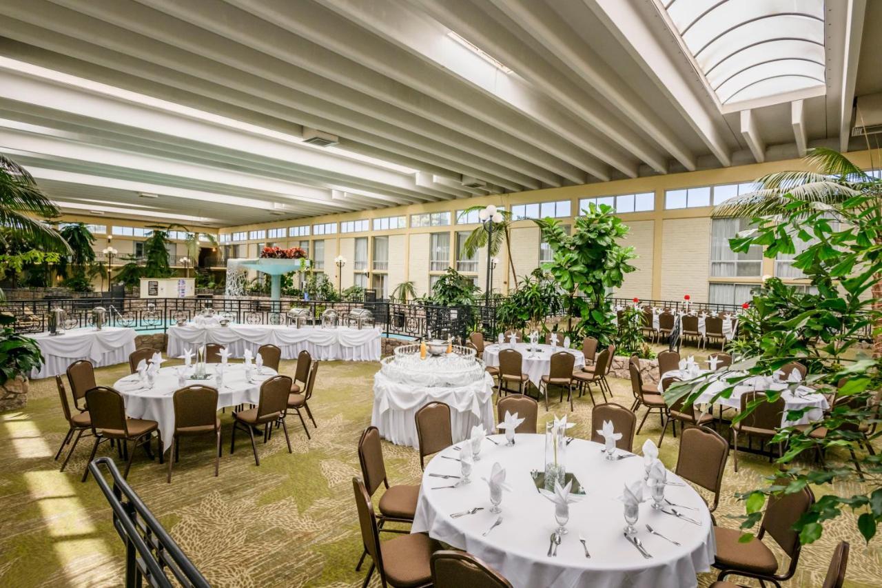 Hotel Wyndham Garden Yosemite Airport